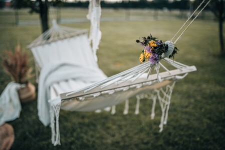 Výzdoba svatby | Svatební výzdoba | Relax koutek | Chill-out koutek ek | Chillout | Výzdoba na klíč | Dekoratérka
